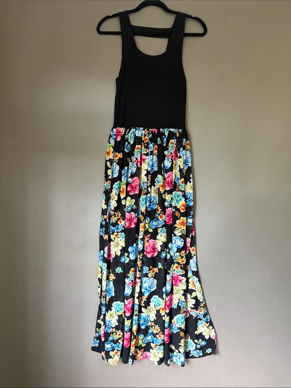 Felicity & Coco Black Floral Maxi Skirt with Multicolor Blooms